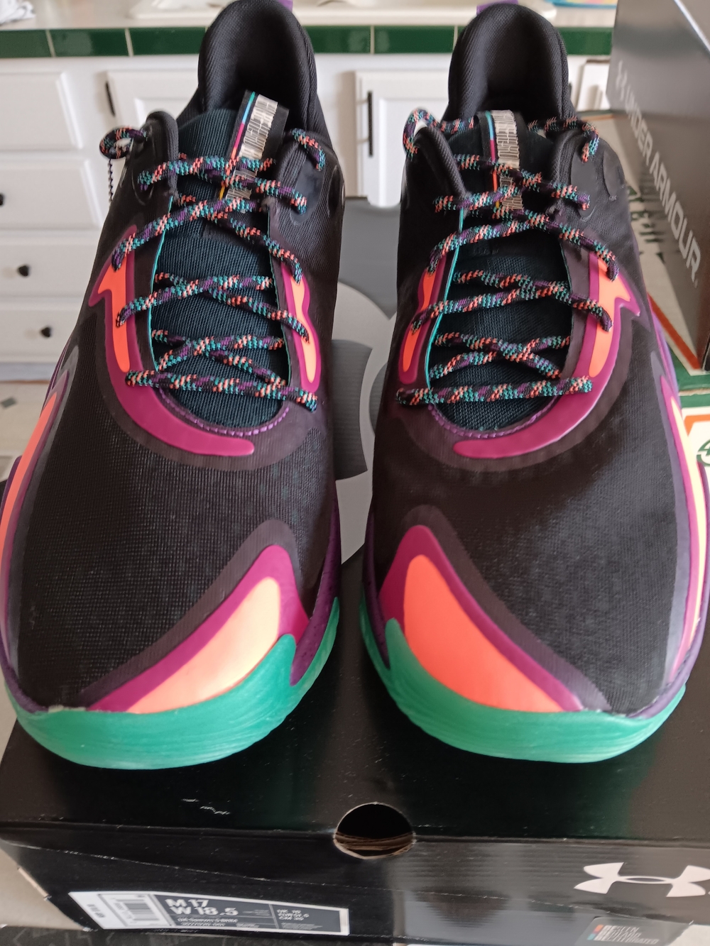 Mens Size 17 UA Spawn 5 BHM